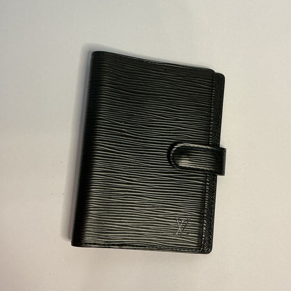 Louis Vuitton epi pm agenda - Picture 1 of 5